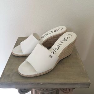 Calvin Klein Bandera Napa Wedge Sandal NWOT